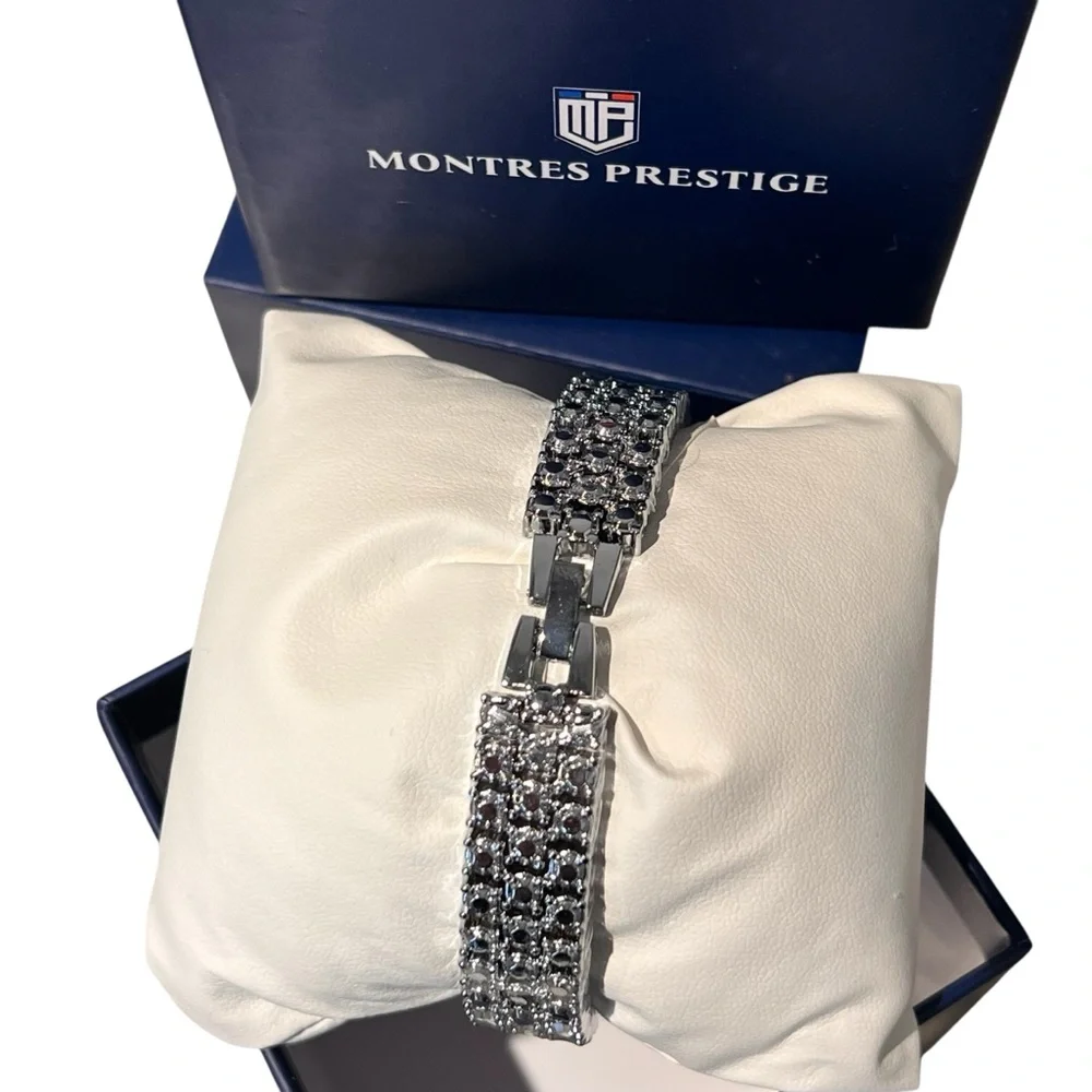 Montres Prestige Silver Crystal Women's Bracelet Watch Water Resistant